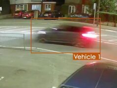 Momento de membros de gangue presos após deixarem a mãe com ferimentos que mudaram sua vida em um tiroteio – quatro deles foram presos por mais de 80 anos