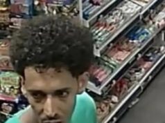 Dois migrantes de pequeno barco acusados de violação colectiva foram recebidos no Reino Unido e autorizados a reclamar benefícios