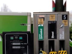 Postos de gasolina menores fecham suas bombas à medida que os preços sobem £ 2 por litro, enquanto a guerra no Irã ameaça o abastecimento global de alimentos