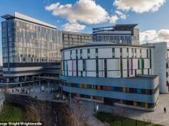 Polícia pede investigação depois que funcionários do necrotério liberam por engano seis corpos no superhospital do SNP atingido pela crise