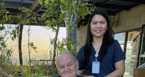 O distante pai de Meghan Markle, Thomas, 81, reencontra o amor com a enfermeira filipina, 35 anos mais nova