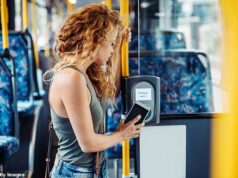 Estados australianos abandonam a iniciativa de transporte público gratuito em meio à crise de combustível