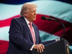 Politico remove cartoon ‘anti-semita’ retratando Trump e Netanyahu encharcados de sangue após críticas