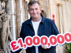 Um milhão de agradecimentos, pai! Homem ganha jackpot de £ 1 milhão usando os números de loteria de seu falecido pai