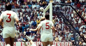 A camisa de Gordon Banks da Inglaterra de 1970, da defesa do século com Pelé, vai a leilão por £ 300 mil