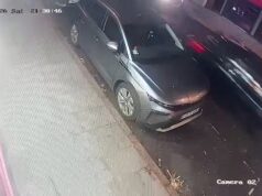 Suspeito de atropelar carro ‘sai correndo do local’ depois de ‘atropelar pedestres’ no centro da cidade de Derby.