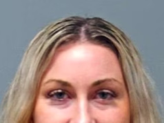 A mulher hilária descobre seu destino por atirar em uma festa em casa no meio da fumaça de um triângulo amoroso