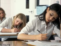 O ex-chefe do Harrow diz que o estresse é ‘bom’ para os alunos do GCSE