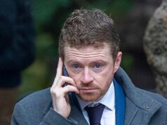 Kimmy Badenoch diz que McSweeney tem uma explicação “muito duvidosa” para roubar o telefone