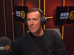 Scott Mills ‘demitido pela BBC Radio 2 por alegações de conduta pessoal’