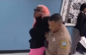 Caos no aeroporto de Miami depois que três mulheres tentaram embarcar em um voo da Frontier com excesso de bagagem