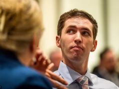 A bala usada para matar Charlie Kirk não combinava com o rifle usado pelo suspeito Tyler Robinson, novas reivindicações judiciais