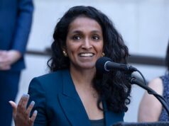 Um democrata hiperativo que luta contra a decadência social deve derrotar Karen Bass para se tornar o próximo prefeito de Los Angeles, afirma uma nova pesquisa