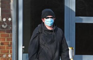 Marinheiro que agrediu sexualmente colegas do submarino nuclear da Marinha Real foi preso e expulso da Marinha Real