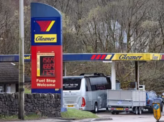 Os escoceses são atingidos por um preço exorbitante de £ 2,17 por litro para o diesel, à medida que a crise de combustível no Oriente Médio começa a afetar