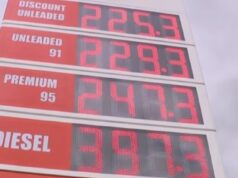 Uma única imagem de um posto de gasolina resume a crise de combustível que assola a Austrália – enquanto um novo aviso é emitido para milhões de motoristas dirigirem durante o fim de semana prolongado da Páscoa.