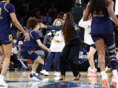 Parabéns ao quarteto principal do basquete feminino de Notre Dame na Elite 8