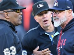 ‘Você não pode vencer os robôs!’ Fãs de beisebol torcem pelo colapso do ‘árbitro robótico’ do técnico