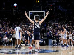 Assista ao vencedor do jogo de Braylon Mullins enquanto UConn avança para a Final Four