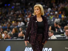 Kim Mulkey encerra rumores de aposentadoria após a derrota da LSU no Sweet 16 para Duke