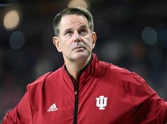 Curt Signet, de Indiana, garantiu outro emprego em meio a uma extensa expansão