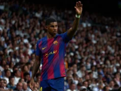 O Barcelona adiou a decisão final sobre o atacante de 28 anos, pois as nuvens de transferência preocupam as preocupações com a transferência de nuvens