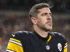 O ex-Steelers QB acredita que o dinheiro é fundamental nas negociações de Rodgers