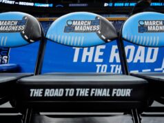 Equipes com excesso e falta de sementes no March Madness com base em classificações preditivas