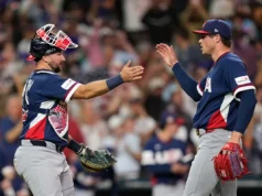 EUA se recuperam do choque da Itália, reorientam-se e vencem o Canadá para chegar às semifinais do WBC