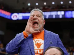 Não se preocupe, março resolverá em breve a disputa Bruce Pearl-Miami (OH)