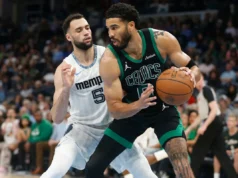 O Celtics derrotou o Grizzlies no quarto período para vencer por 117-112 (fotos)