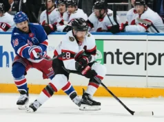 Os Senators continuaram sua campanha nos playoffs com uma vitória por 2 a 1 sobre o Rangers