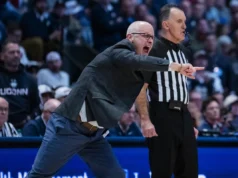 GRANDE LINHA DE JOGO DO LESTE: Marquette vs. # 4 Connecticut