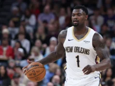 O atacante do New Orleans Pelicans, frequentemente lesionado, Zion Williamson ‘ajusta’ o tornozelo direito na vitória sobre o Utah Jazz