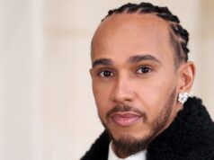 Lewis Hamilton exortou o povo de África a “recuperar” o seu continente num discurso apaixonado
