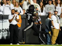 Todos os 19 jogadores participantes do Pro Day 2026 do futebol Colorado