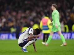 O Tottenham perdeu novamente e enfrentou uma batalha pela sobrevivência na Premier League