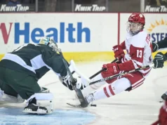 Quem o time masculino de hóquei de Wisconsin enfrentará no torneio da NCAA?