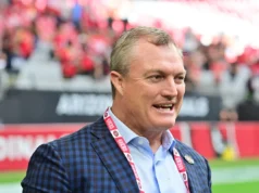 GM do 49ers joga água fria na ideia de agente livre favorita dos fãs