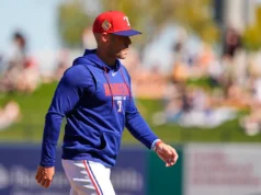 O arremessador novato do Rangers descobriu que havia entrado para o time durante uma visita do técnico ao monte