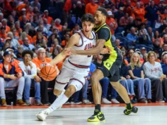 Andrej Stojakovic marca 21 pontos, o 11º colocado de Illinois vence o Oregon por 80-54