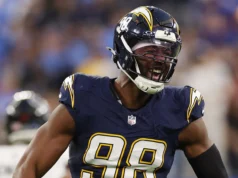 Comandantes analisam mais de perto o contrato de quatro anos de Odafe Oweh