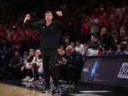 Perfil de treinador principal de Mark Byington para basquete UNC