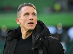 O Wolfsburg, ameaçado de rebaixamento, demitiu outro treinador, e desta vez também um técnico