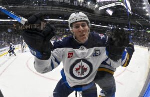 Três jogadores foram negociados com os Sabres no prazo após a recusa de Parayko