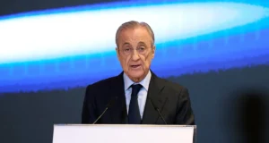 Florentino Perez reúne o Real Madrid antes do confronto do Bayern de Munique
