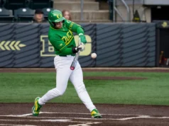 O beisebol do Oregon escapa de Las Vegas com uma vitória por 6-4 sobre Vandy