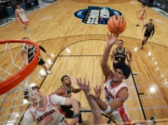 Arizona varreu o Nets, chegando à Final Four pela primeira vez desde 2001