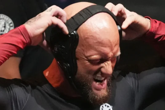 Josh Alexander possivelmente se machucou durante a recente gravação do AEW Clash