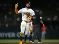 Os A’s conquistam sua segunda vitória na primavera, derrotando os Reds por 12-4